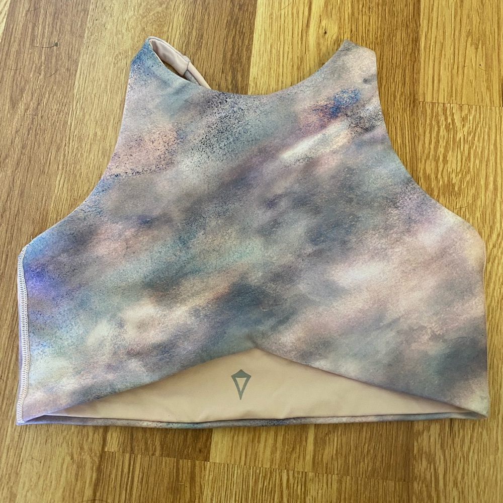 Girls Ivviva by Lululemon reversible sports bra